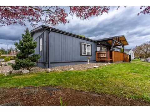 655 NE Burnett Rd #77, Mcminnville, OR 97128