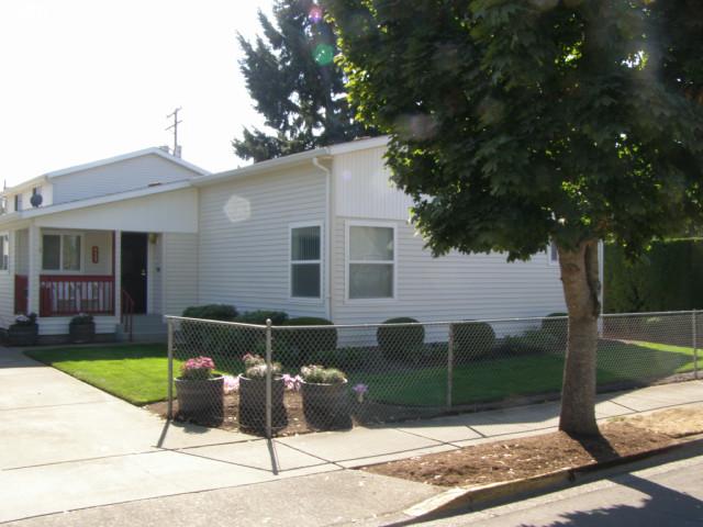 933 A St, Springfield, OR 97477 photo 1