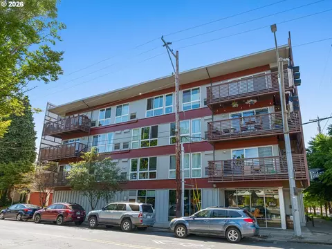 3970 N Interstate Ave #301, Portland, OR 97227