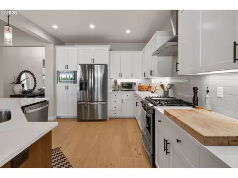 1020 S 33rd St, Springfield, OR 97478 photo 15