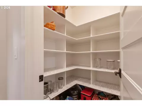 1020 S 33rd St, Springfield, OR 97478 photo 17
