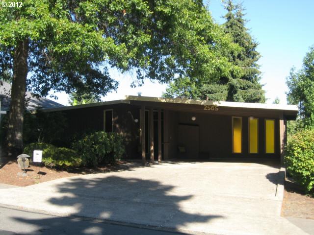 2565 Lincoln St, Eugene, OR 97405 photo 1