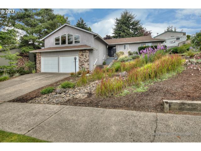 1915 SW 27th Dr, Gresham, OR 97080 photo 1