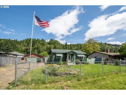 47885 W 1st St, Oakridge, OR 97463