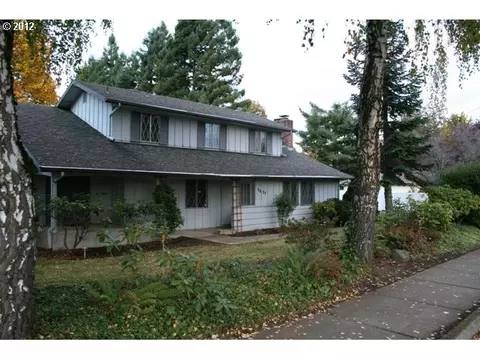 2475 Crescent Ave, Eugene, OR 97408 photo 1