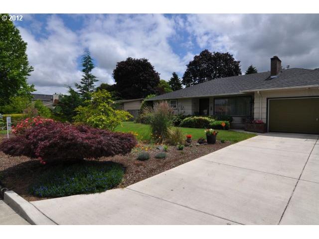 1574 Hackamore Way, Eugene, OR 97401 photo 1