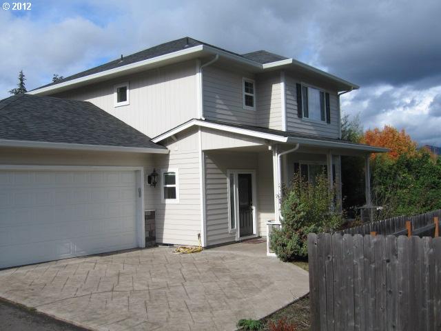 362 S 70th St, Springfield, OR 97478 photo 1