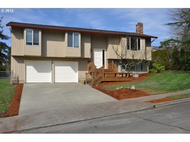 1955 SW 26th Ct, Gresham, OR 97080 photo 1