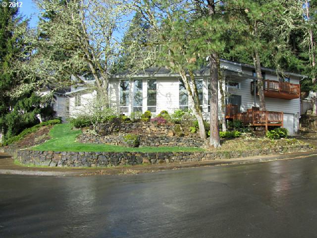 704 Sprague St, Eugene, OR 97405 photo 1
