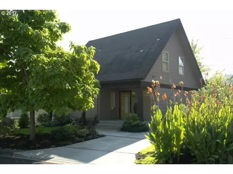 744 E 37th Ave, Eugene, OR 97405 photo 1