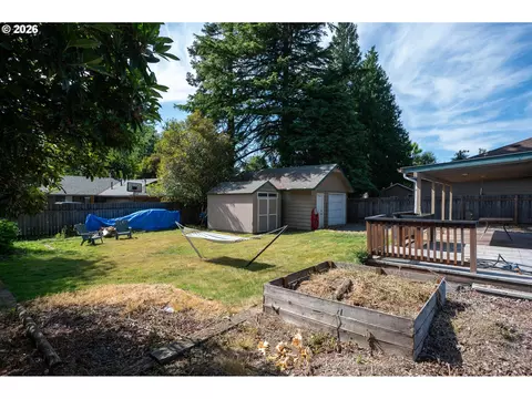 Exterior - 337 NW Birdsdale Ave, Gresham, OR 97030 photo 8 of 11