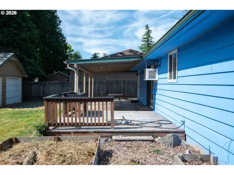 Exterior - 337 NW Birdsdale Ave, Gresham, OR 97030 photo 9 of 11
