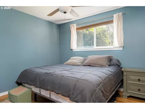 Bedroom - 337 NW Birdsdale Ave, Gresham, OR 97030 photo 1 of 5