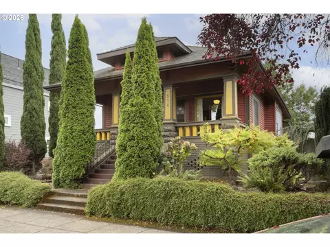 514 NE Going St, Portland, OR 97211