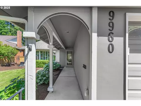 9960 SW Century Oak Dr, Tigard, OR 97224