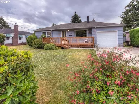425 Exeter St, Gladstone, OR 97027 photo 1