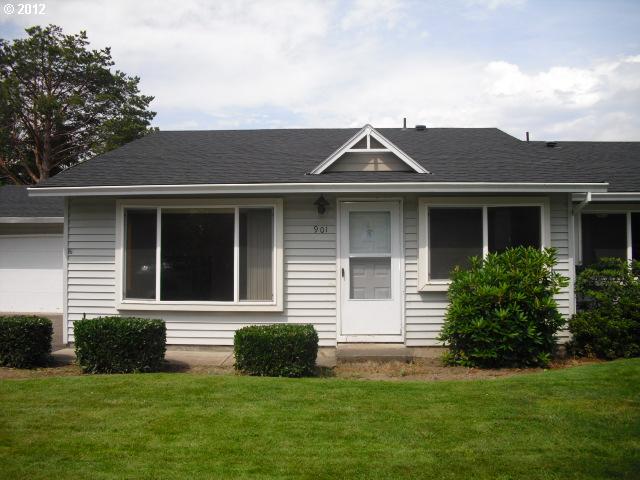 901 NE Cochran Ave, Gresham, OR 97030 photo 1