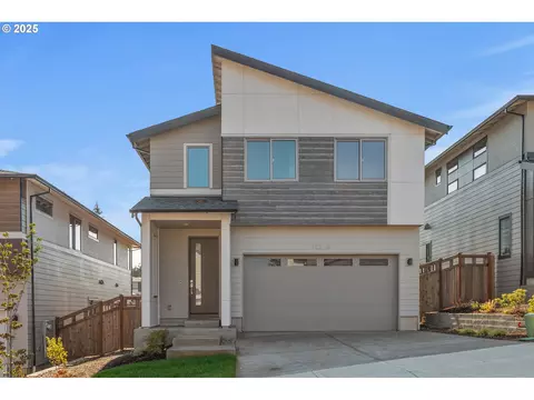 12335 SE Falling Rain Way, Happy Valley, OR 97086