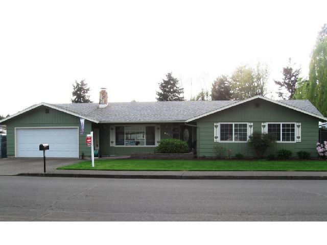 672 70th St, Springfield, OR 97478 photo 1
