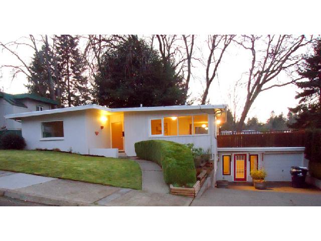 2276 Arthur St, Eugene, OR 97405 photo 1