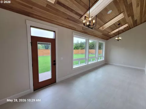 4750 Mitchell Loop Rd, Florence, OR 97439 photo 18