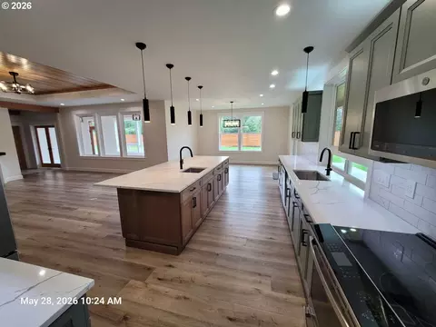 4750 Mitchell Loop Rd, Florence, OR 97439 photo 6