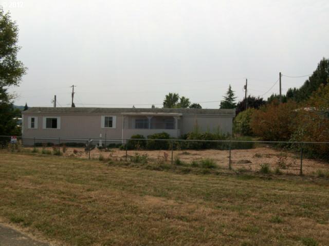 484 Locust St, Yoncalla, OR 97499 photo 1