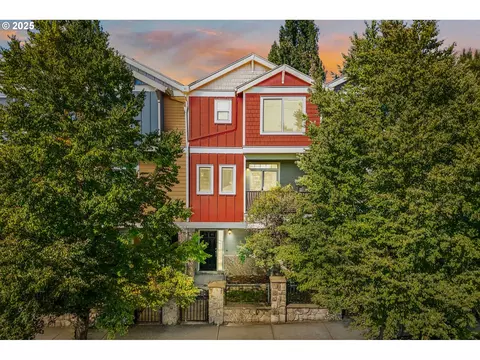 8420 NE Noelle Way, Hillsboro, OR 97006