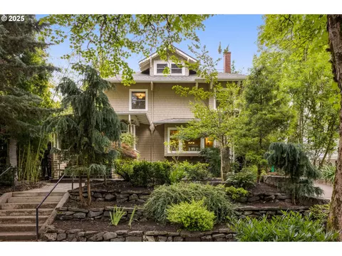 612 SE 16th Ave, Portland, OR 97214