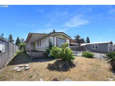 5207 Daisy St, Springfield, OR 97478 photo 1