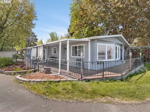 2201 N Menzies Dr, Portland, OR 97217