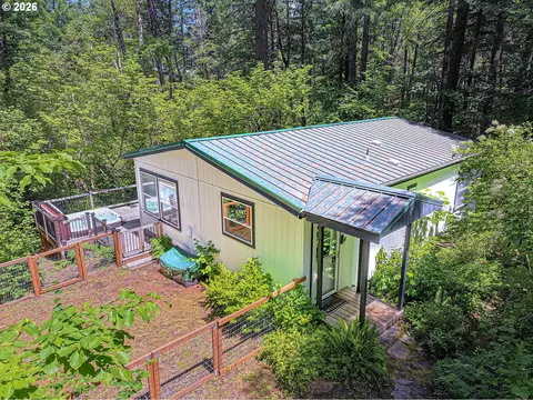 51 Foster Rd, Carson, WA 98610