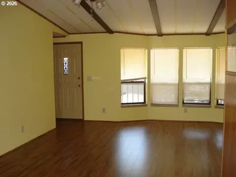 1200 E Central Ave, Sutherlin, OR 97479 photo 3