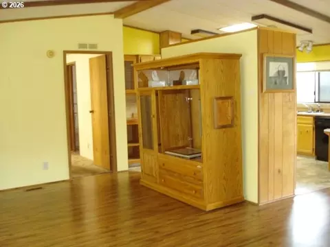 1200 E Central Ave, Sutherlin, OR 97479 photo 5
