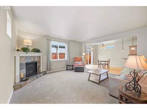 Living - 2465 Park View Dr, Eugene, OR 97408 photo 1 of 3