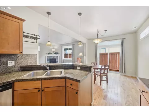 Kitchen - 2465 Park View Dr, Eugene, OR 97408 photo 1 of 3