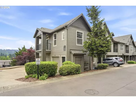 2365 Snowberry Ridge Ct, West Linn, OR 97068
