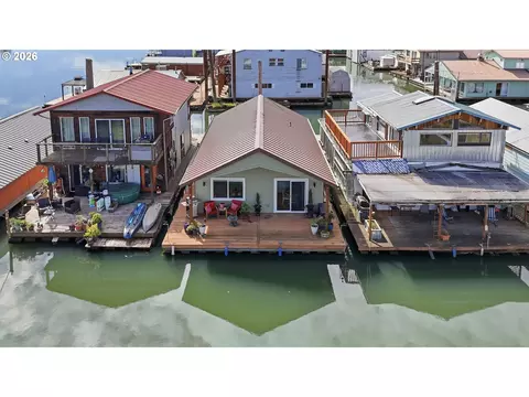 34326 Johnsons Landing Rd #A-5, Scappoose, OR 97056