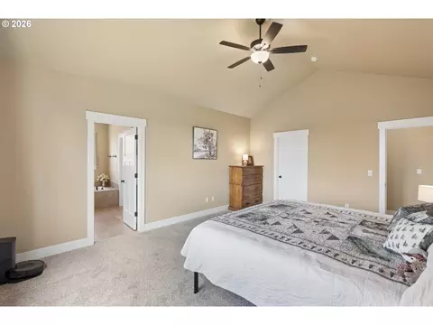 Bedroom - 3146 NE Samson Ave, Estacada, OR 97023 photo 2 of 3