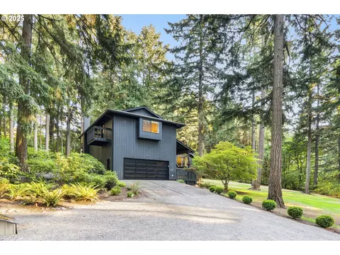 22425 SW Mountain Creek Rd, Sherwood, OR 97140