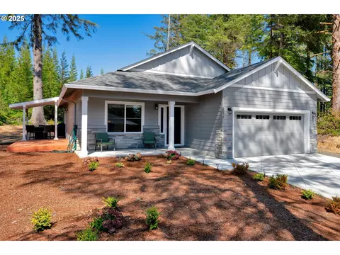 6010 Little Woahink Dr, Florence, OR 97439