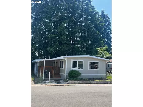 570 N 10th Ave # 25, Cornelius, OR 97113