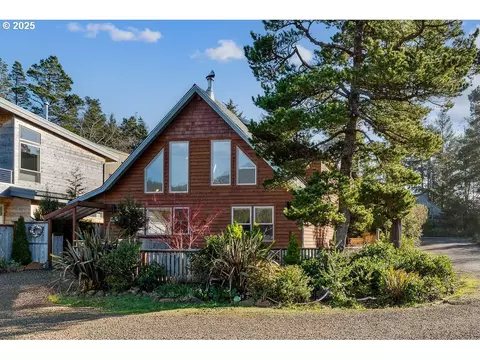 412 University Ave, Manzanita, OR 97130