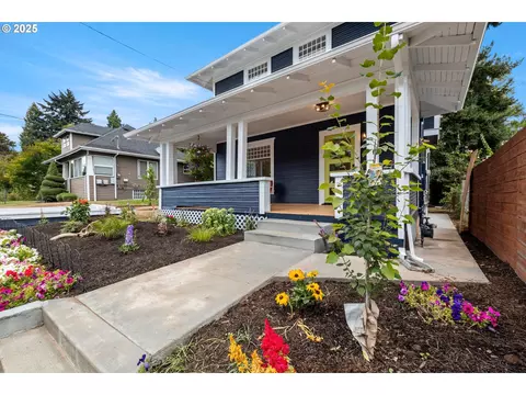 2021 N Sumner St, Portland, OR 97217