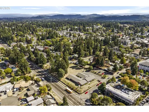 12414 E Burnside St, Portland, OR 97233