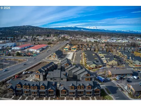 20550 Empire Ave, Bend, OR 97701