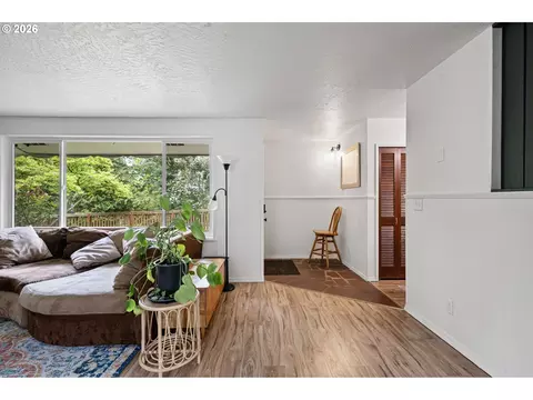 Entry Way - 1255 E 30th Ave, Eugene, OR 97405 photo 1 of 1