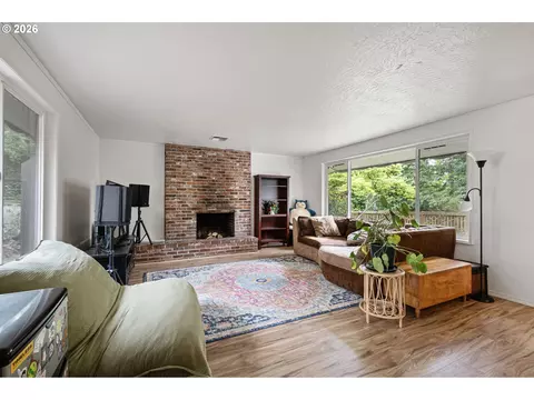 Living - 1255 E 30th Ave, Eugene, OR 97405 photo 1 of 2