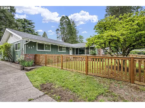 Exterior - 1255 E 30th Ave, Eugene, OR 97405 photo 5 of 5