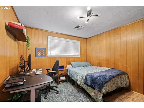 Bedroom - 1255 E 30th Ave, Eugene, OR 97405 photo 7 of 8